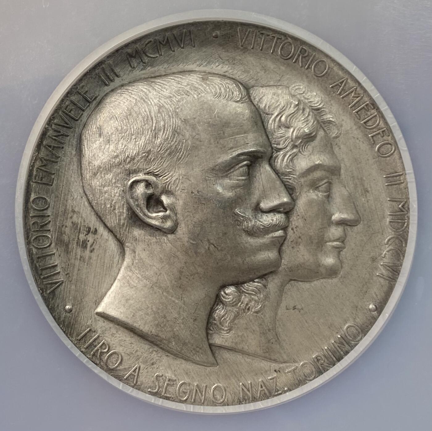 万国钱币拍卖第064期 NGC MS64 1906年意大利伊曼纽尔三世都灵战役200周年纪念大银章 皇室夫妇侧像  极其罕见的意系超大规格银章 MATTE哑光质感 艺术风格非常惹眼