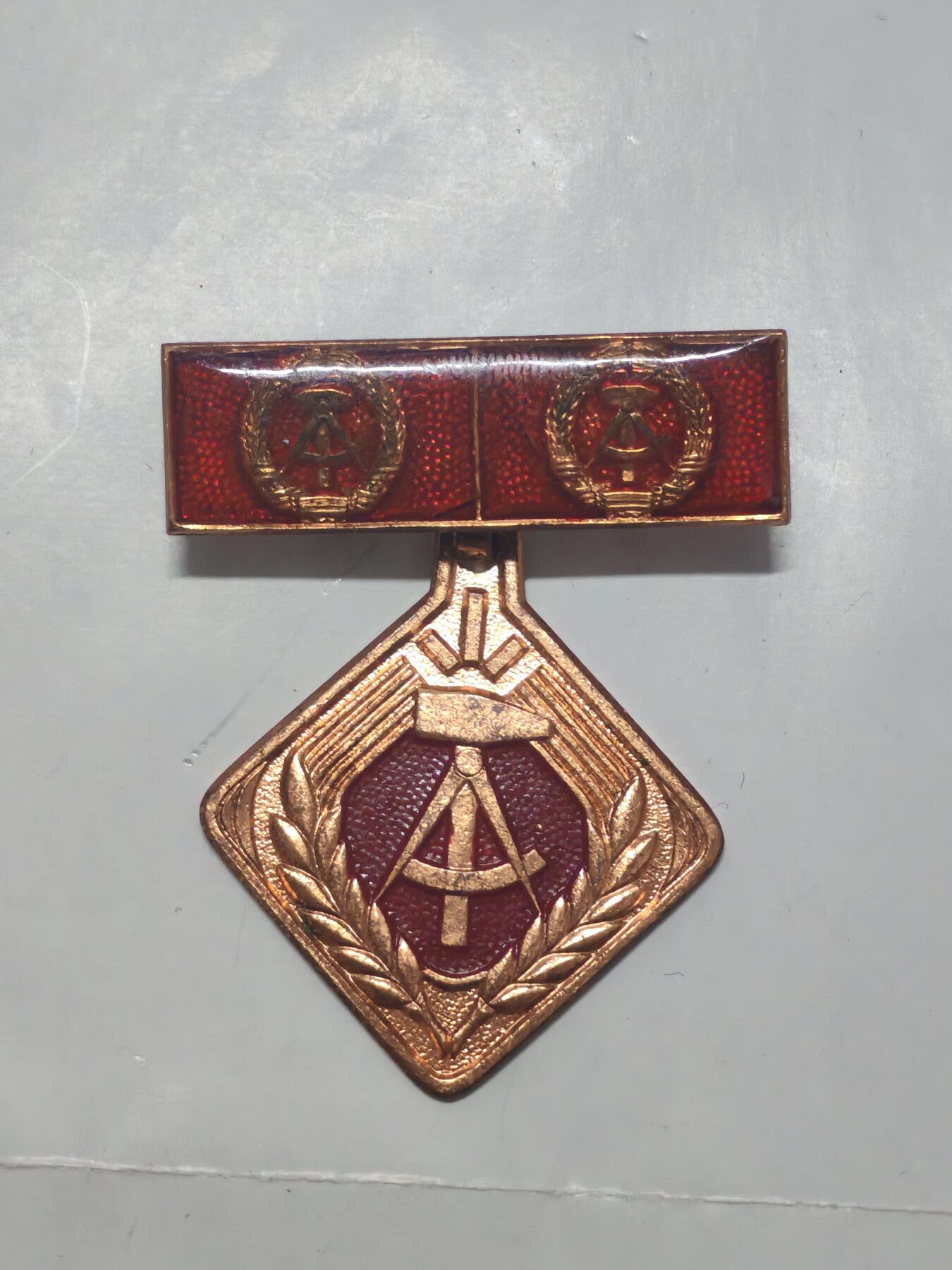 韵星假日军品类拍卖第51期  -- Rimey Holidays Militaria Auction 51 民主德国个人劳动荣誉奖章两次获得