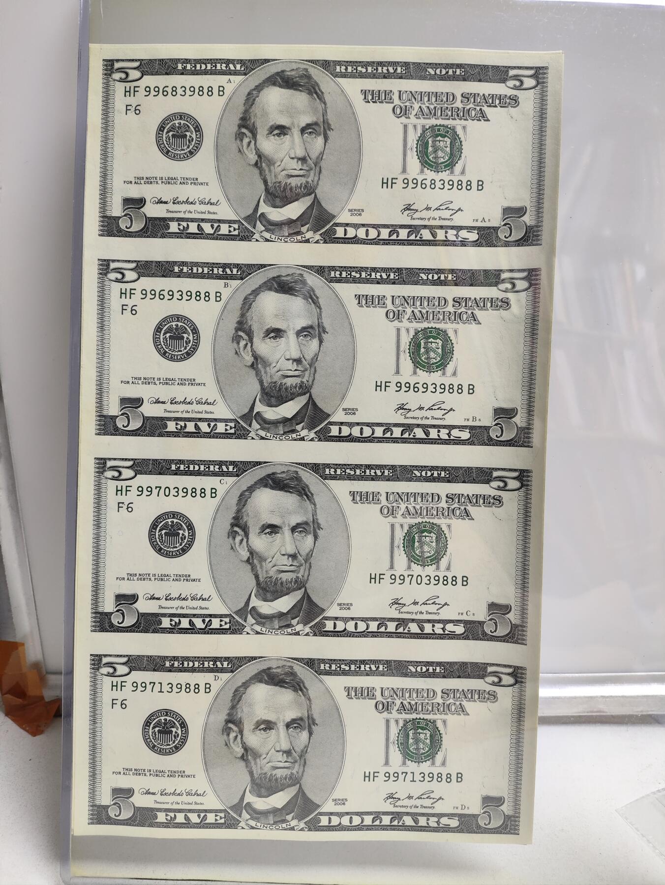 大头版5美元4连体钞 99头88尾，双头双尾
