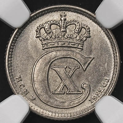 修遠堂世界钱币第110期 - NGC MS64 1922年丹麦10欧尔，特年