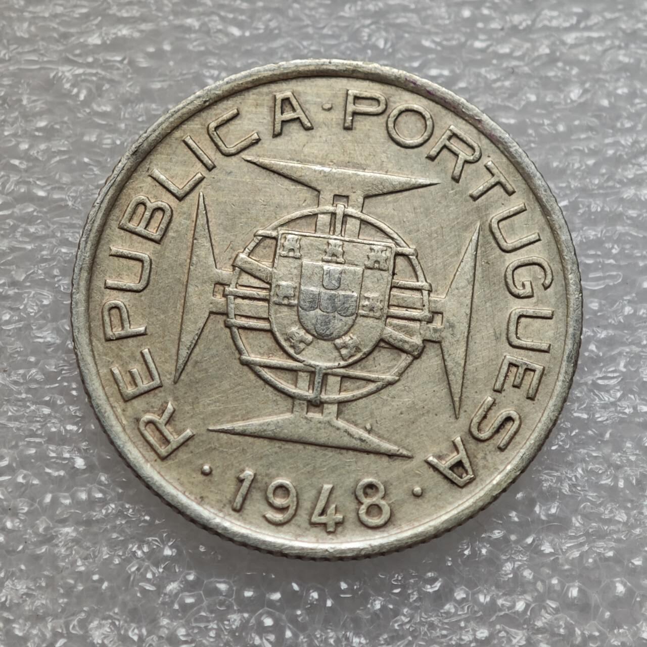  【淘币小摊】限时拍第八百九十二拍   教皇国塞舌尔加纳危地马拉场    每周一统一发货 葡属圣多美普林西比1948年2.5埃斯库多银币发行量20万枚 km5