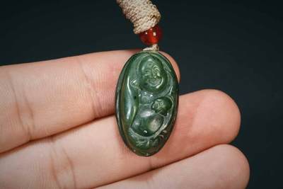 上海都达杂项专场103【全场包邮】  天然和田玉碧玉精雕《笑佛》挂件80-89