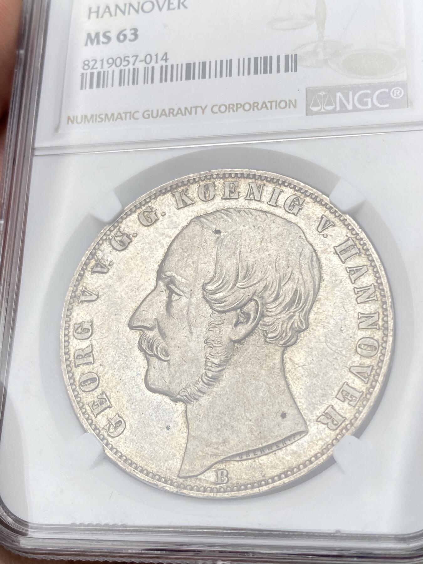 万国钱币拍卖第064期 NGC MS63 1866年德国汉诺威狮马英式盾徽流通2泰勒 汉诺威最后的2T 轻微类镜面质感高点极佳 原味青灰包浆清新淡雅