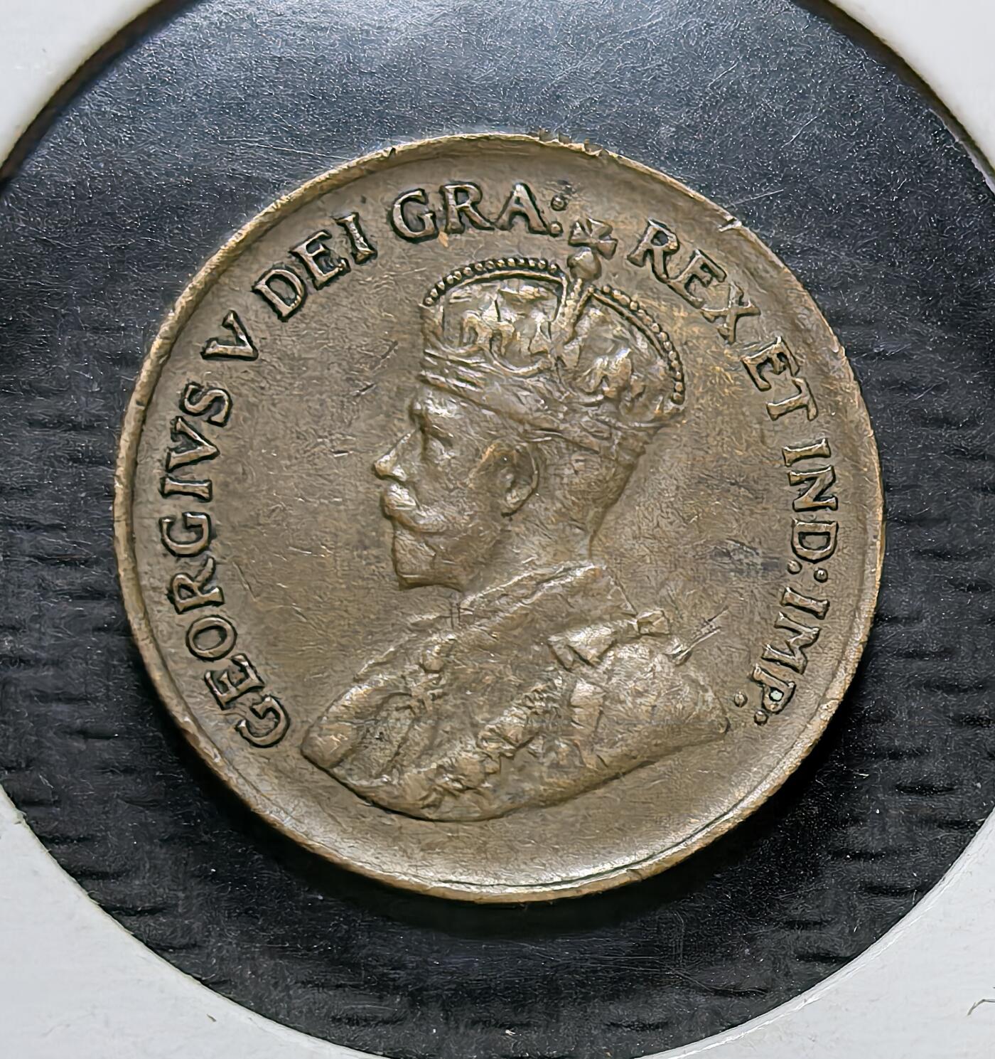 外国优质银币克朗币纪念章，每周六晚九点倒数截拍，满百包邮可寄存，持续收拍