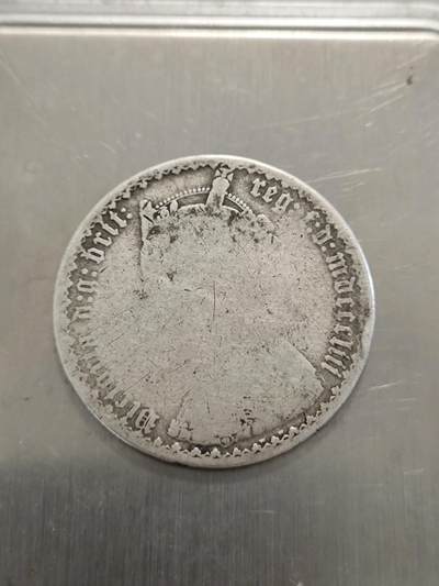 英国18**年维多利亚哥特弗洛林银币 - 英国18**年维多利亚哥特弗洛林银币