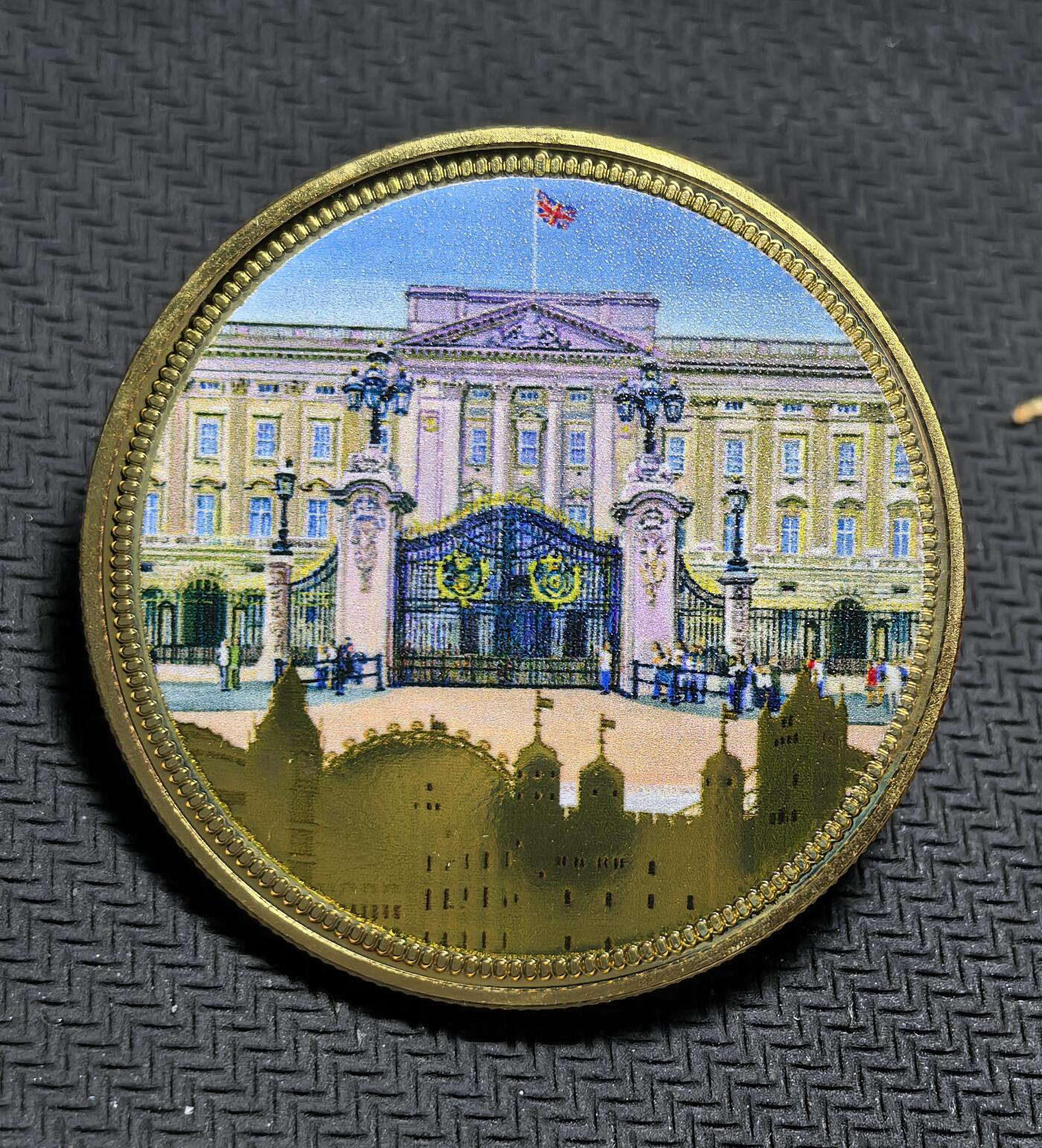 外国优质银币克朗币纪念章，每周六晚九点倒数截拍，满百包邮可寄存，持续收拍