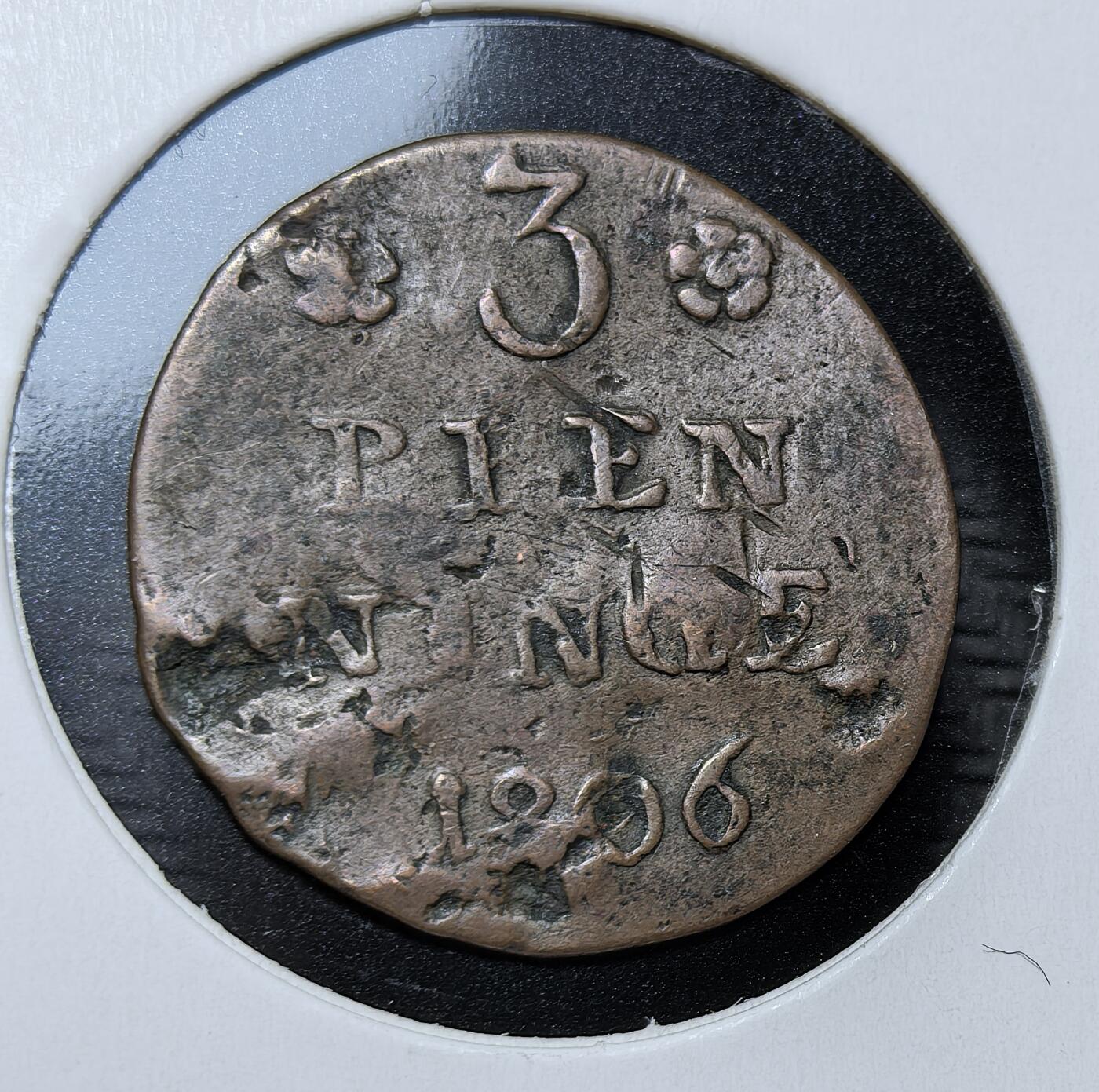 外国优质银币克朗币纪念章，每周六晚九点倒数截拍，满百包邮可寄存，持续收拍 德意志邦国1806年3芬尼铜币，正面为持剑格里芬纹章，是神圣罗马帝国解体前的地方流通辅币，见证了德意志分裂时期的货币体系。