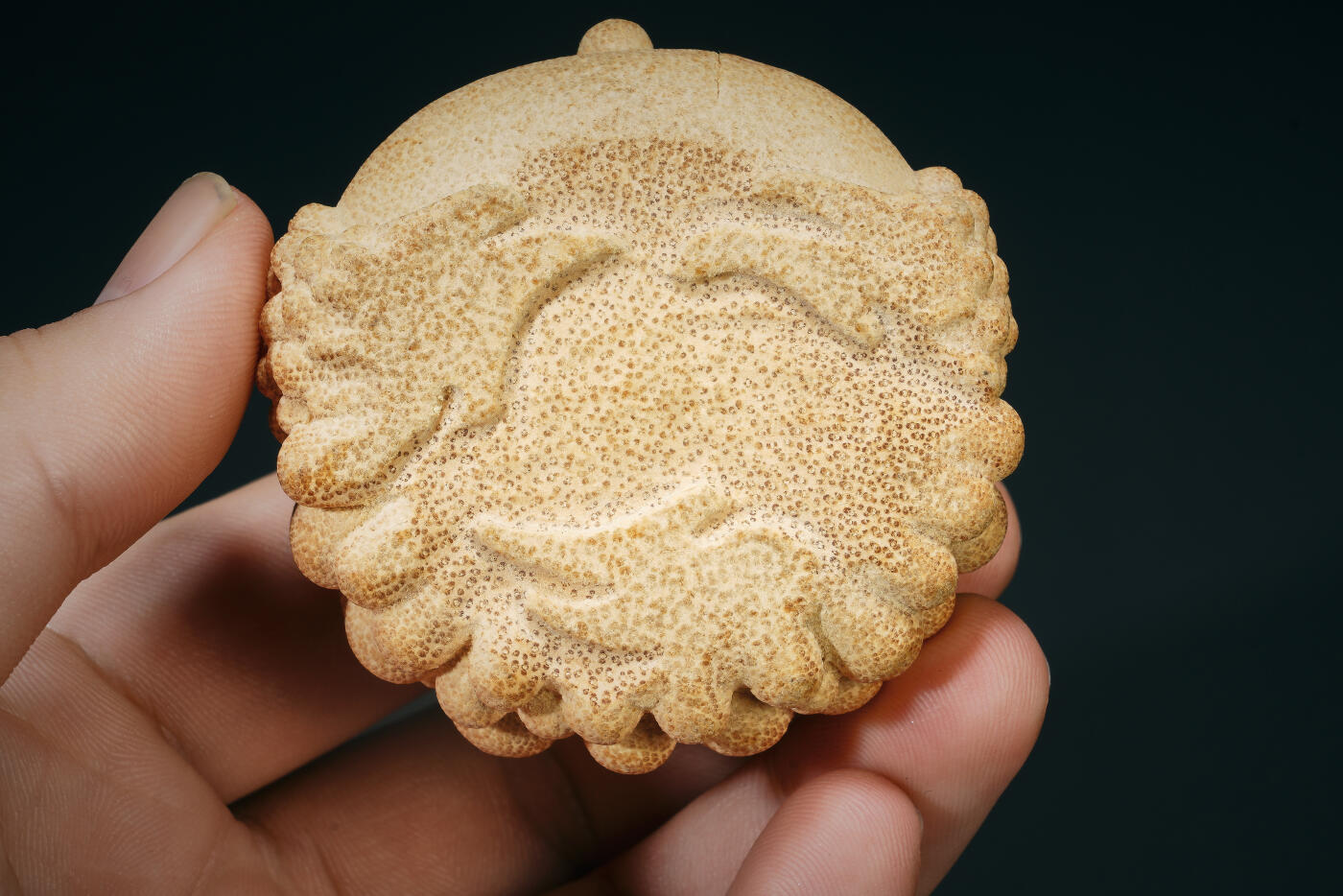 上海都达杂项专场七十二【全场包邮】 实心玉竹《三足金蟾》》小摆件80-70