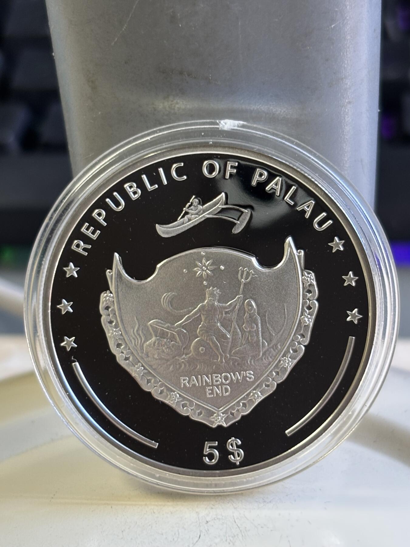 第196期拍卖 帕劳2010年麦金利山脉与花卉系列彩色纪念银币，925银，25克，塑料盒有破