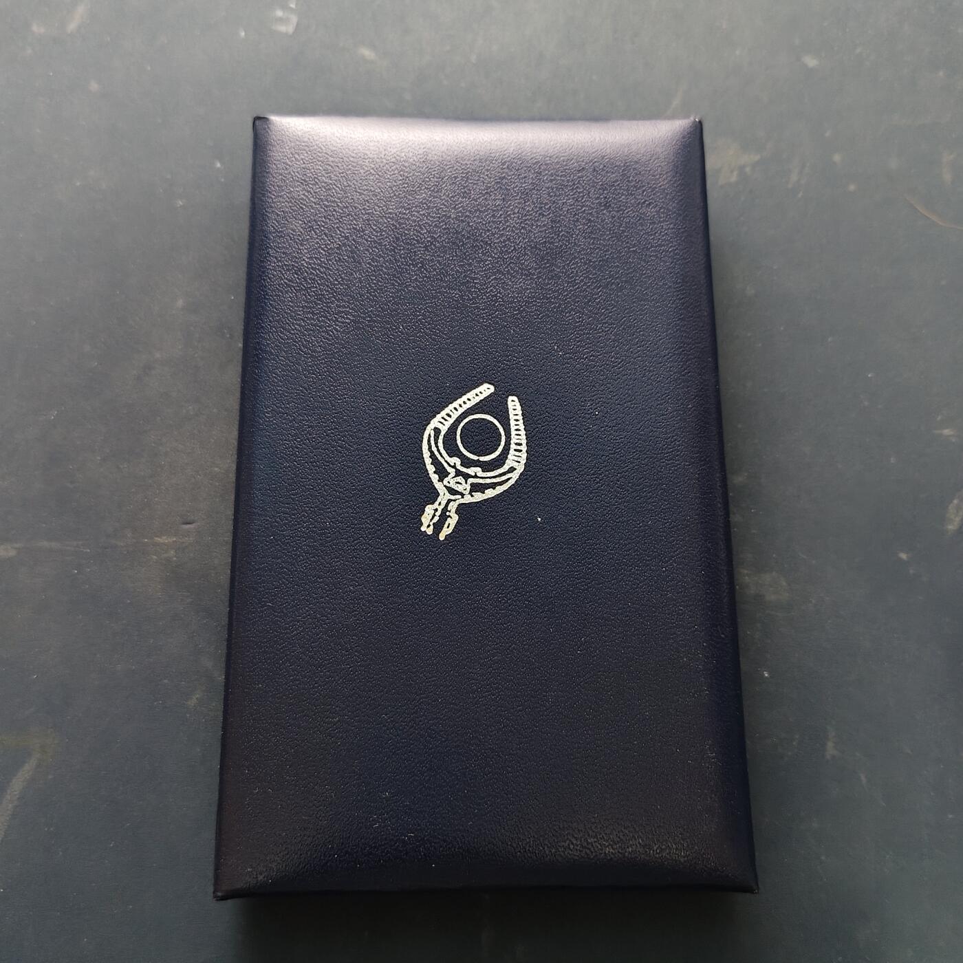 【全场包邮】纯粹捡漏拍519场 【少见】斐济1990年新版换材质首发官方套币-加拿大皇家厂铸造盒证全-发行量5000