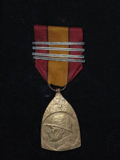 凯旋世界勋赏（第23期）（欢迎送拍）（对拍品有疑问请询问客服，不接受到手刀，出价默认拍品品相。请认真阅读拍卖规则！出价默认已认可！）（收到货请录制开箱视频，无视频概不处理问题。） - 比利时王国 一战纪念奖章，带四条银条 