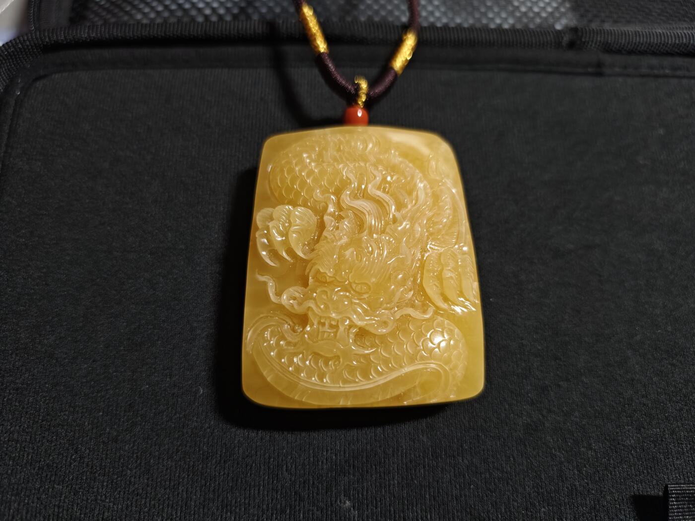 满蜜鸡油黄龙牌 54.34g（收藏级）