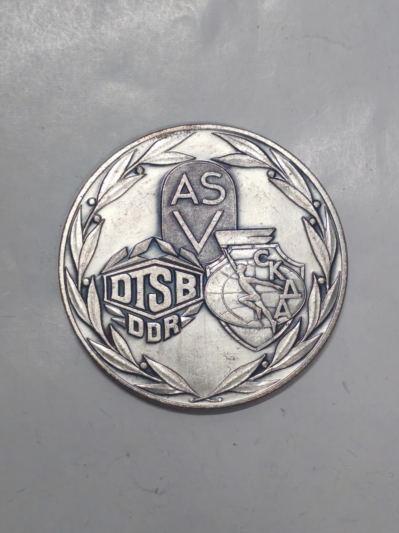 韵星假日军品类拍卖第51期  -- Rimey Holidays Militaria Auction 51 民主德国dtsb asv苏联全俄运动协会 奖章