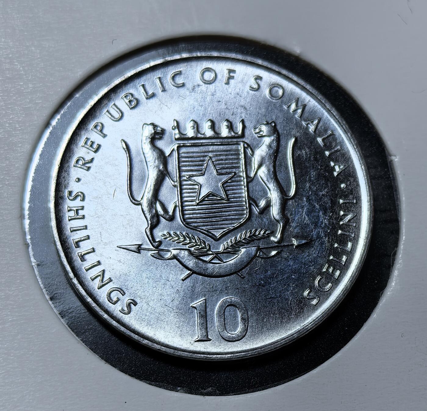 外国优质银币克朗币纪念章，每周六晚九点倒数截拍，满百包邮可寄存，持续收拍