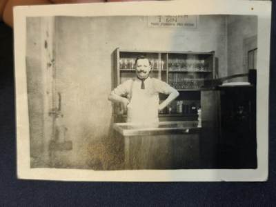 云宸嘉赏-勋臻佳藏四月精品甄选场次（低佣 一元一手） - 德意志帝国酒吧照片