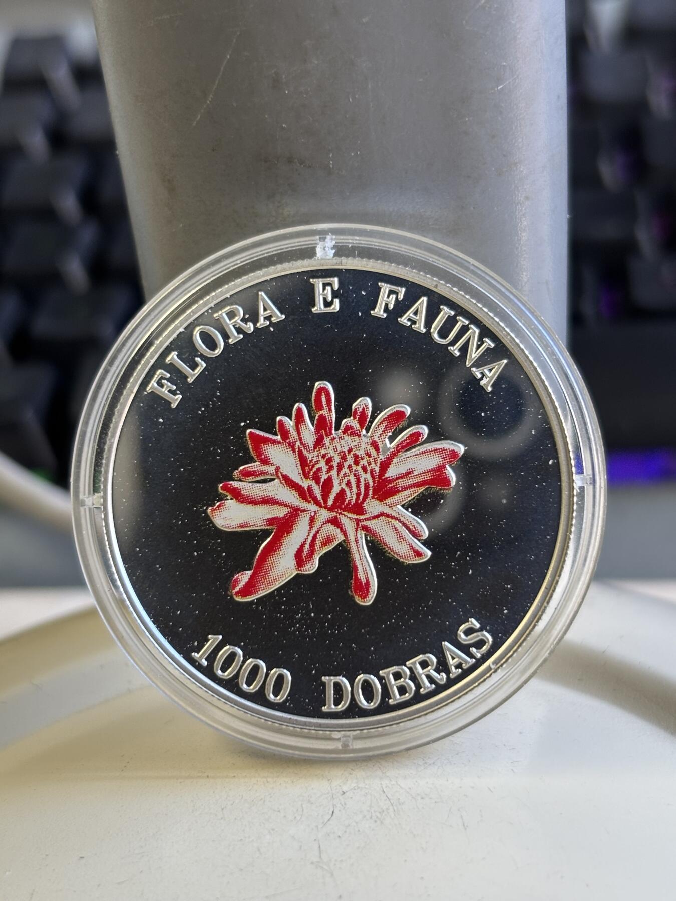 第196期拍卖 圣多美和普林西比1995年彩色花卉纪念银币，925银，25克