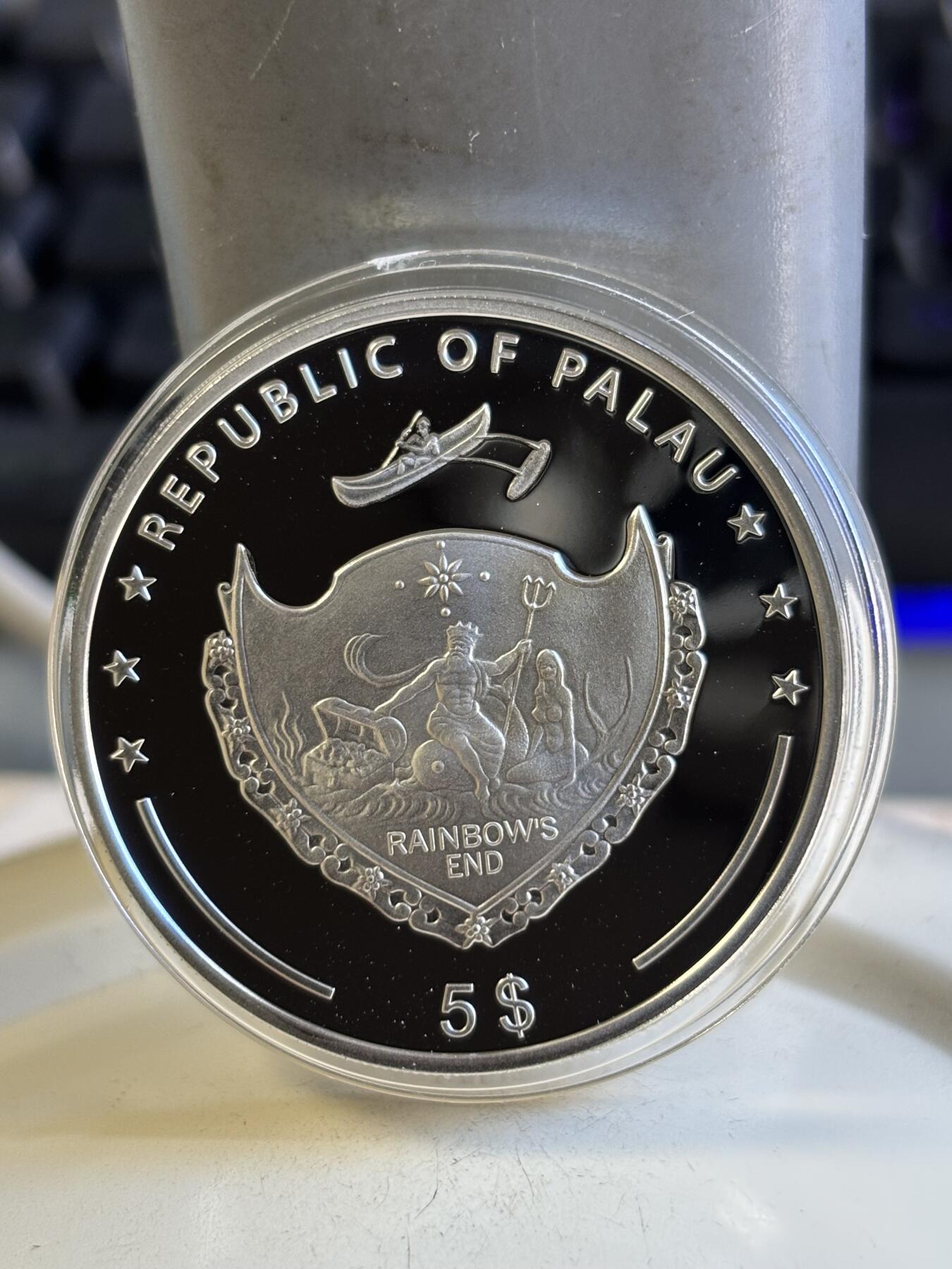 第196期拍卖 帕劳2011年珍珠系列镶嵌天然粉珍珠精制纪念彩银币，925银，25克，有丝痕