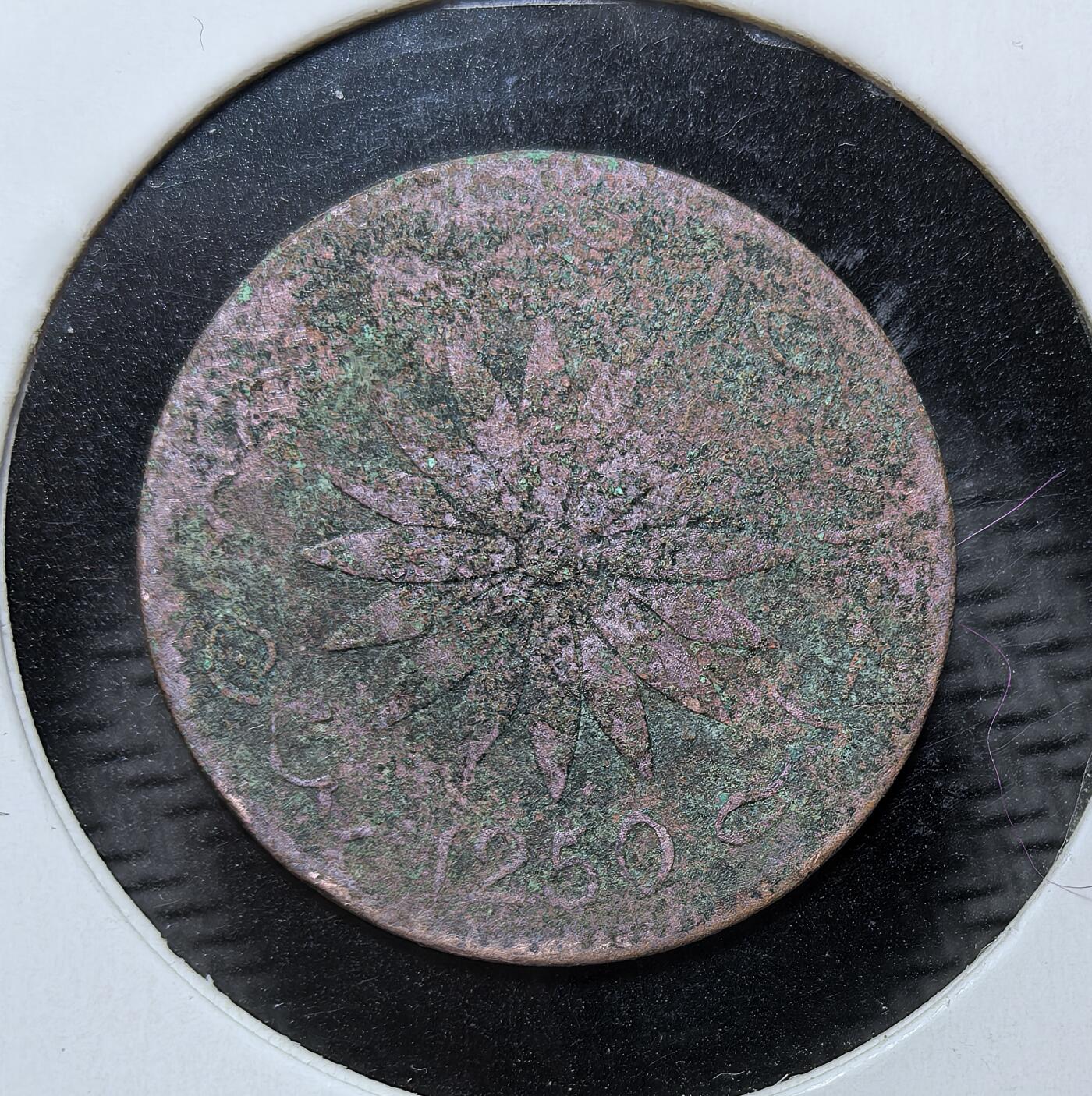 外国优质银币克朗币纪念章，每周六晚九点倒数截拍，满百包邮可寄存，持续收拍 英属马来亚新加坡1835年 1 柯平（Keping）公鸡铜币，由 C. READ 设计，属英属东印度公司时期南洋贸易币，是近代东南亚殖民贸易的实物见证。