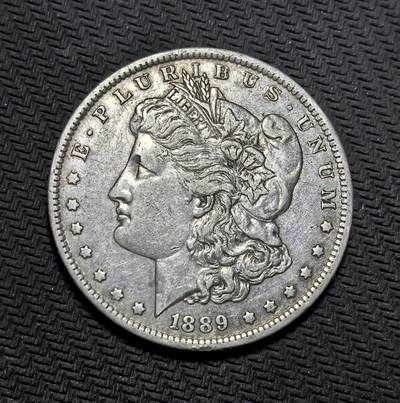 外国优质银币克朗币纪念章，每周六晚九点倒数截拍，满百包邮可寄存，持续收拍 - 美国1889年O版摩根银元，由美国新奥尔良造币厂铸造，是 19 世纪末美国西部流通主币，因设计经典与银本位历史，成为收藏界经典品种。