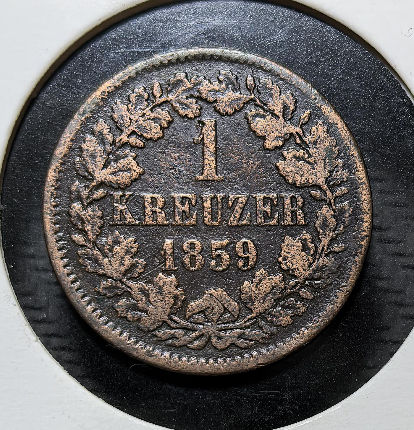 外国优质银币克朗币纪念章，每周六晚九点倒数截拍，满百包邮可寄存，持续收拍 德意志巴登大公国1859年1克鲁泽铜币，正面为大公国双鹰盾徽，背面标注面值，是德意志统一前邦国流通辅币，见证了德意志邦联时期的货币格局。