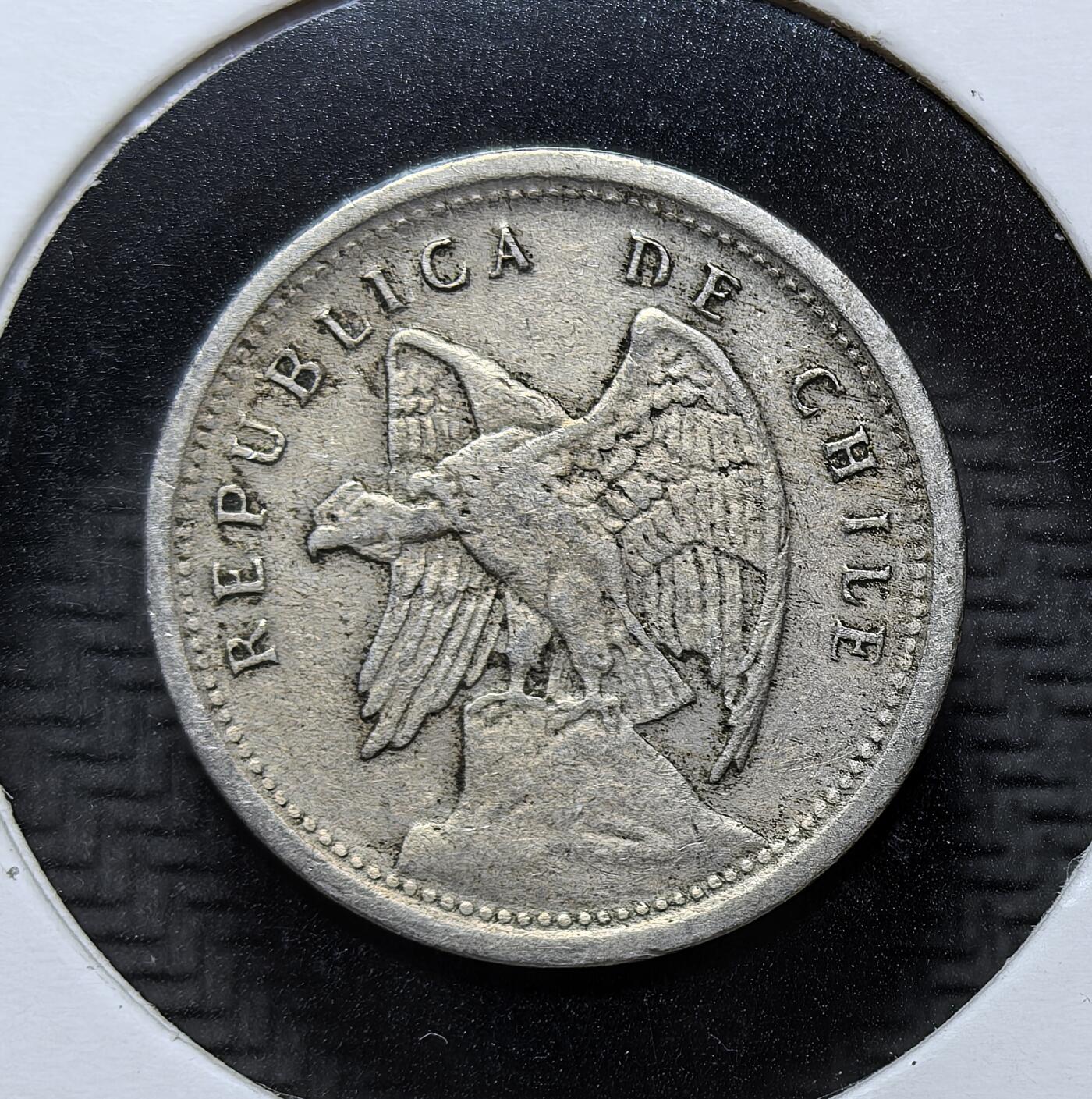 外国优质银币克朗币纪念章，每周六晚九点倒数截拍，满百包邮可寄存，持续收拍