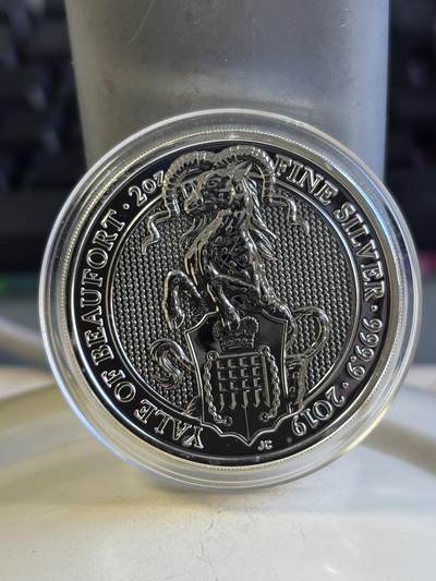 第196期拍卖 - 英国2019年女王神兽系列博福特耶鲁山羊2盎司纪念银币，9999银