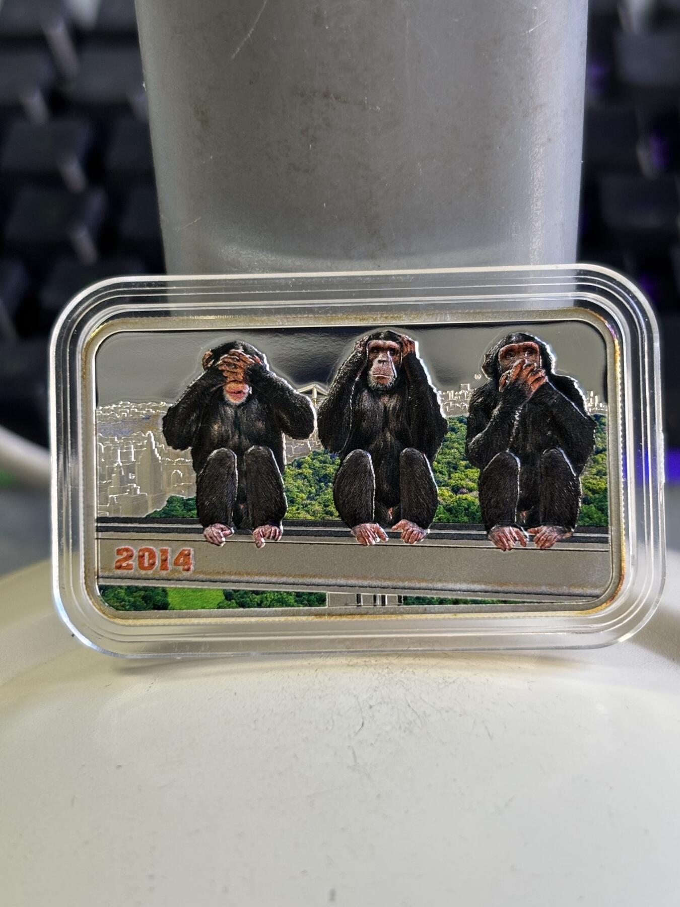 第196期拍卖 坦桑尼亚2014年三只灵猴方形1盎司纯银纪念彩银币，999银，发行1880枚