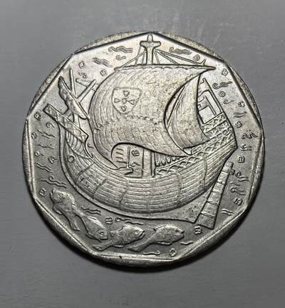 外国优质银币克朗币纪念章，每周六晚九点倒数截拍，满百包邮可寄存，持续收拍 - 葡萄牙1987年50 埃斯库多，正面为葡萄牙国徽，背面绘卡拉维拉帆船，象征葡萄牙航海大发现时代，是其海洋历史与民族精神的象征。