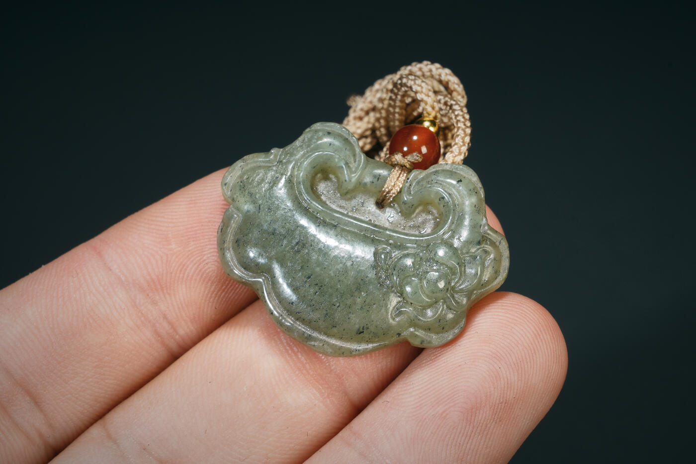 上海都达杂项专场七十二【全场包邮】 天然和田玉精雕《平安锁》挂件 附鉴定证书80-93