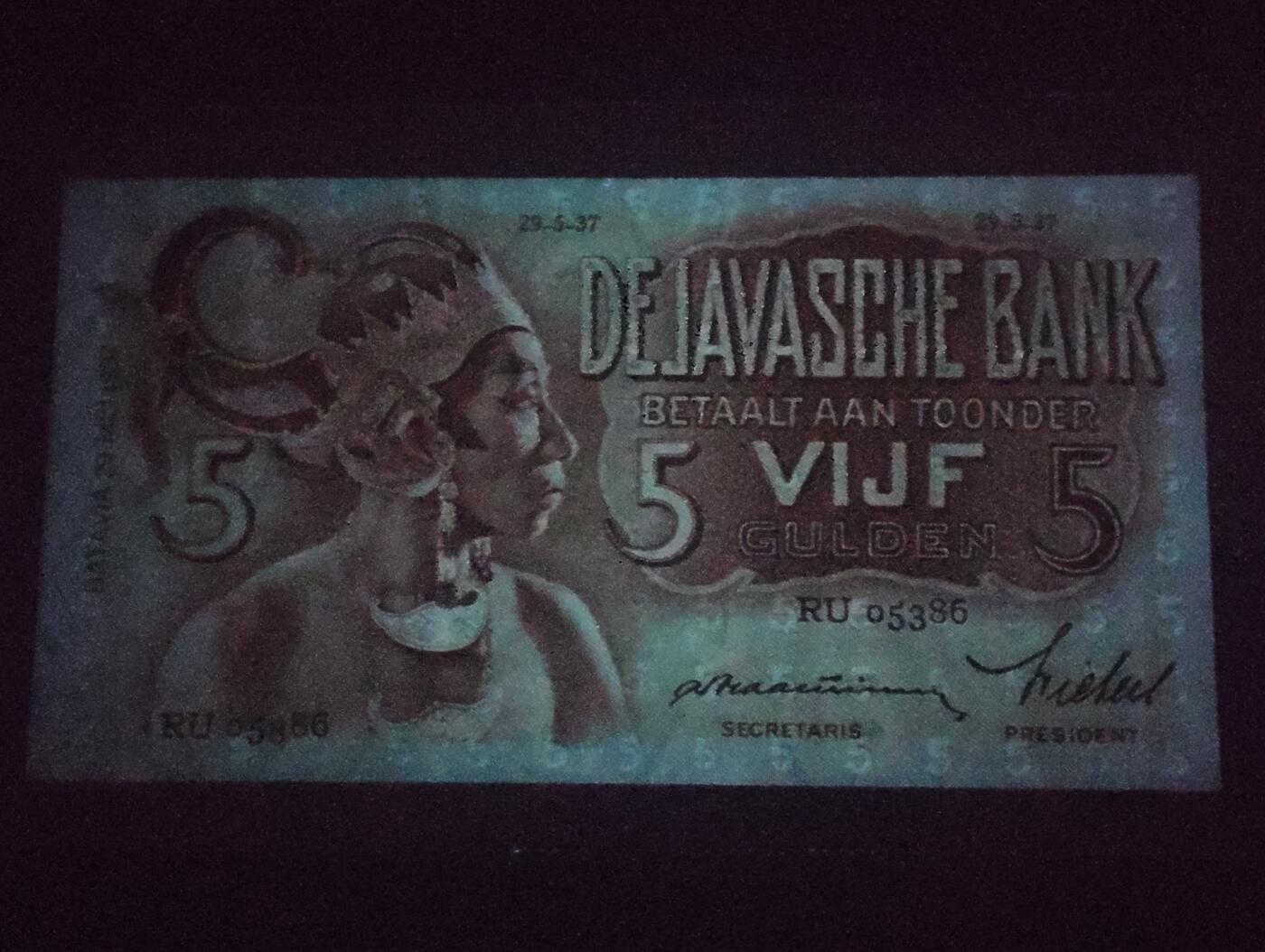 2026四月第一期，总222期 荷属东印度（现印度尼西亚）1937年5盾UNC-千位号无47，民族舞蹈和四文告示，较早期年份