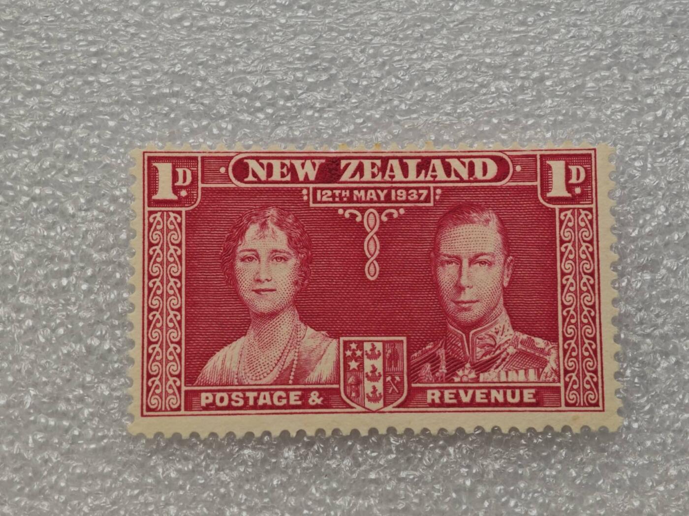  【淘币小摊】限时拍第八百九十一拍  外国老邮票 印花税票 火花纸品场    每周一统一发货 新西兰1937年乔治六世夫妇邮票全新未使用