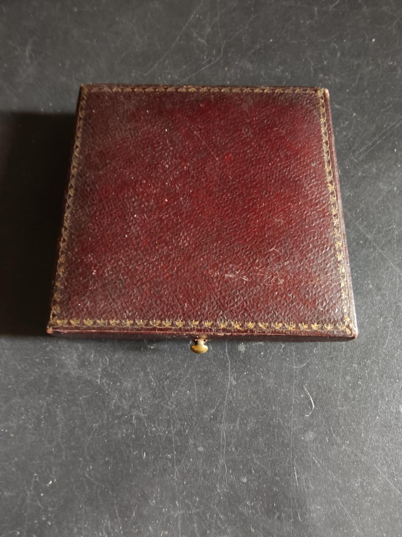 老王徽章第191期 法国北部地区公共教育委员会大铜章    大师阿尔菲杜布瓦作品      原盒      直径50mm     重量62.6g