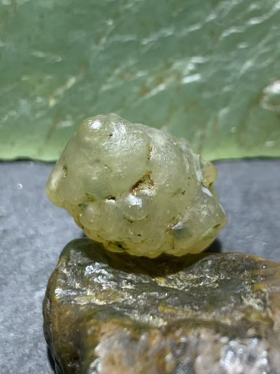 精美戈壁高玉化冻料奶油皮筋脉石原石一颗