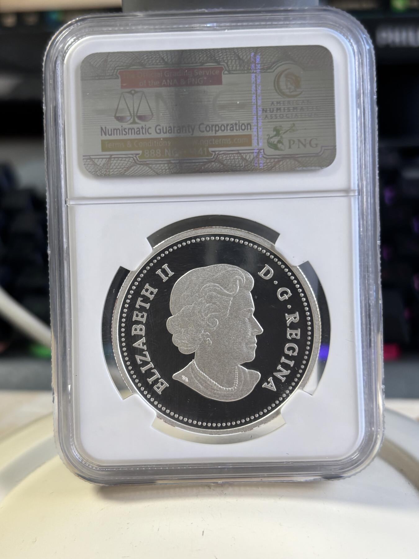 第197期拍卖 加拿大2013枫叶树冠系列秋天银币NGC-PF69首期标无盒证书，9999银，发行7500枚