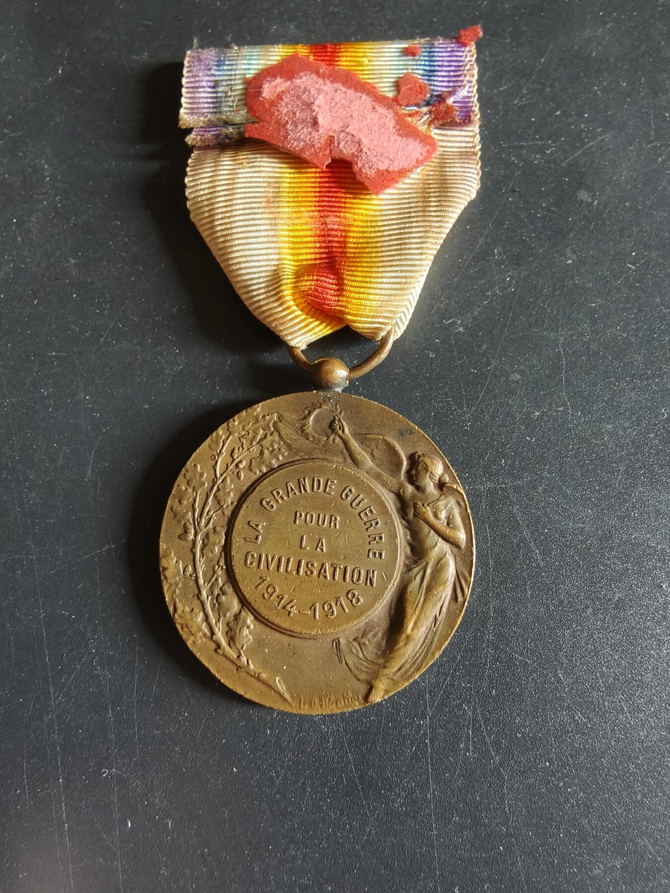 老王徽章第191期 法国一战胜利奖章     少见庞托版