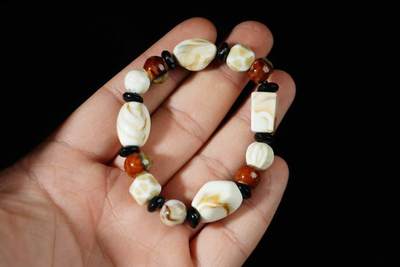 上海都达杂项专场103【全场包邮】  陶瓷随形手串61-388