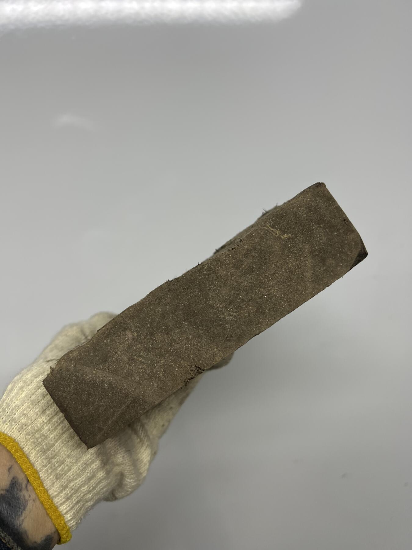 零元拍：NO.1-1金丝楠阴沉料，干泡台做牌子，无需打磨就已经金光闪闪。满金丝药香，尺寸约：25/15.5/3.6CM。