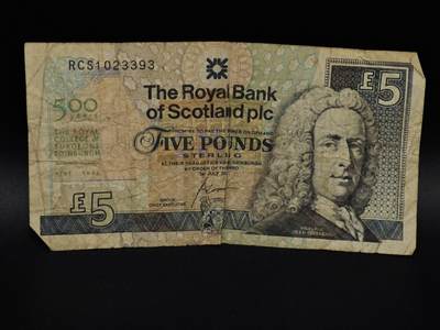  【淘币小摊】限时拍第八百九十拍   纸币场    每周一统一发货 - 英国苏格兰皇家银行5镑纸币【有折】