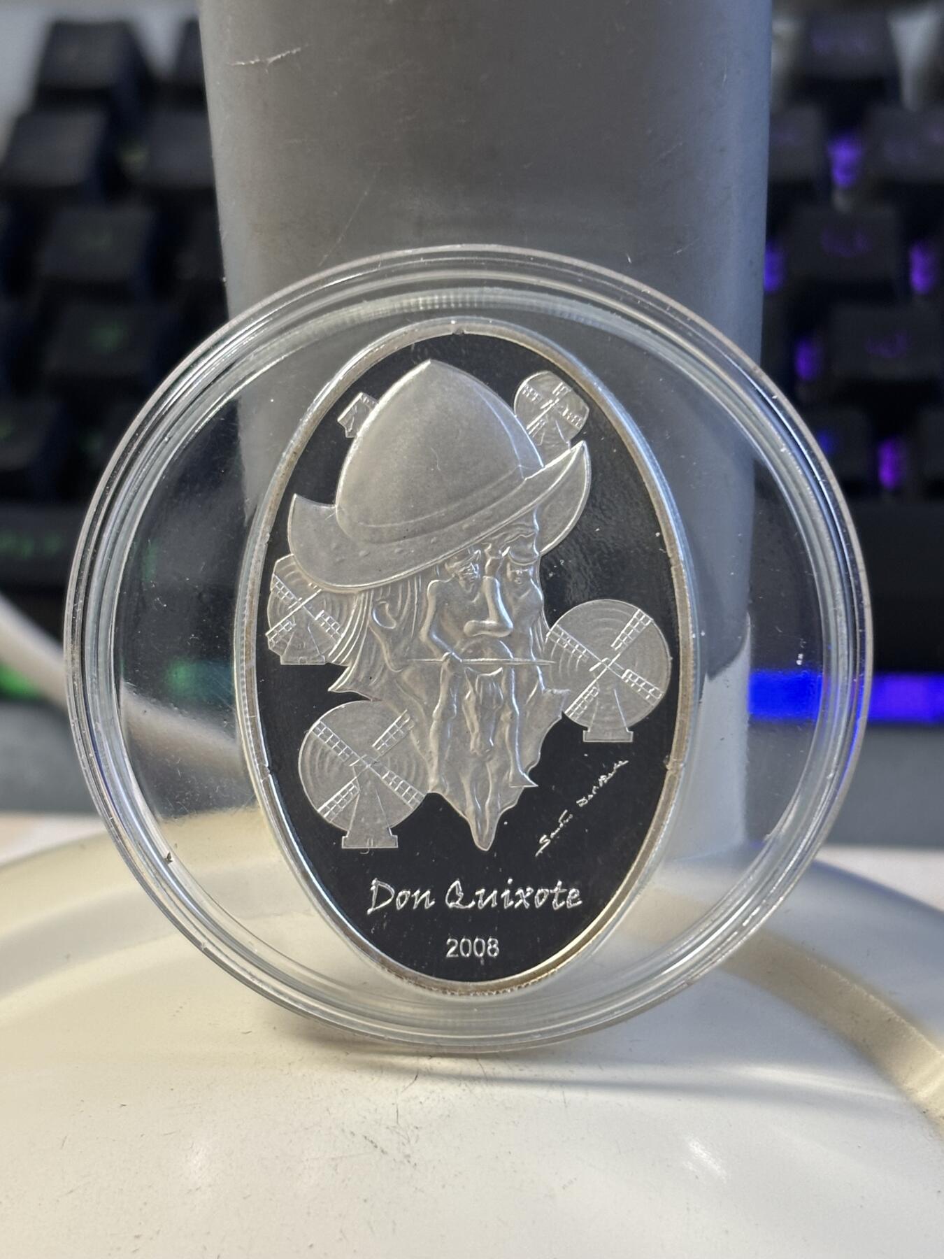 第196期拍卖 帕劳2008塞万提斯堂吉诃德三维立体椭圆型银币，925银，25克，发行2500枚