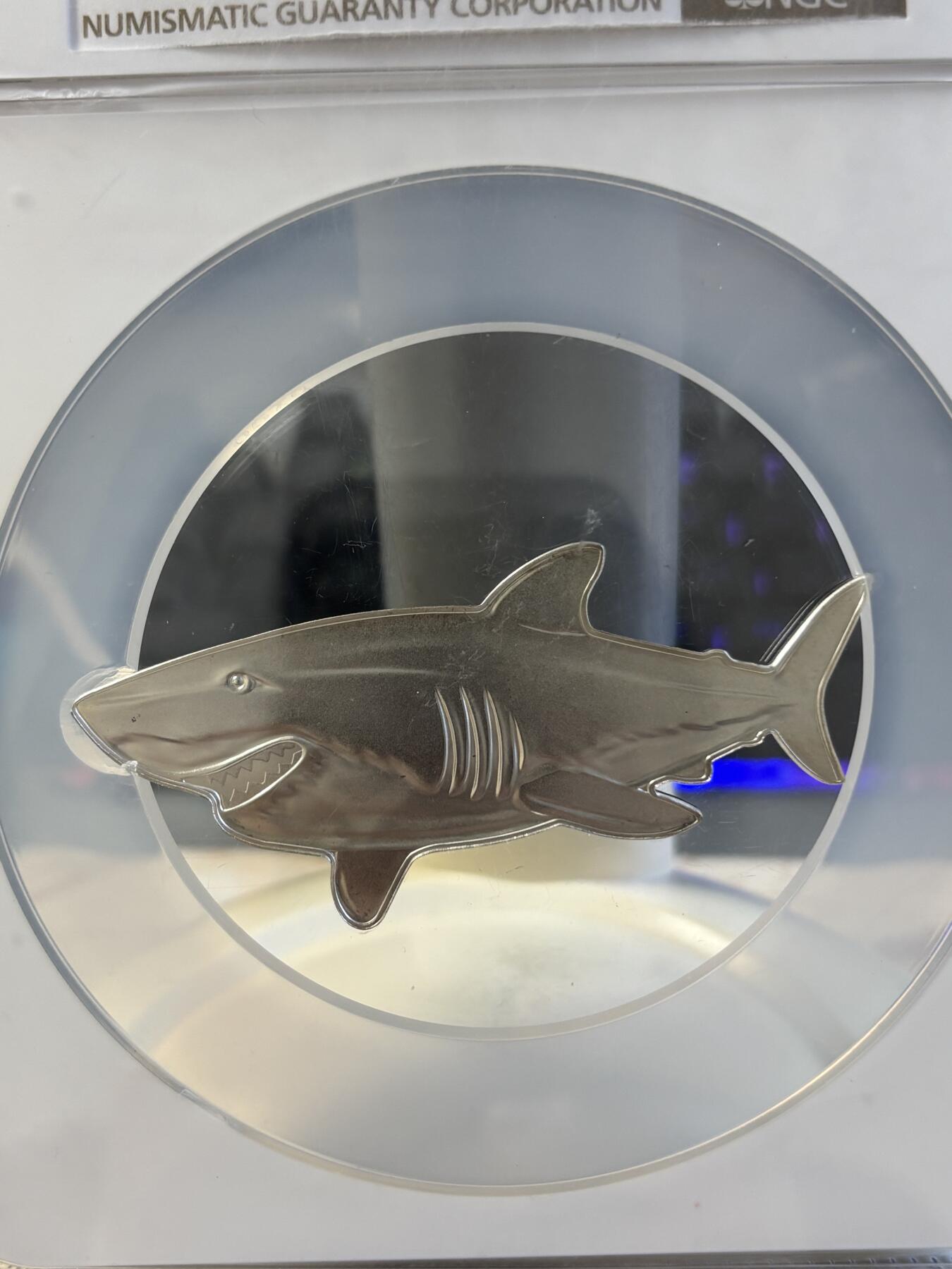 第197期拍卖 所罗门2019年深海猎人系列大白鲨异形银币NGC-PF69，999银，发行2500枚