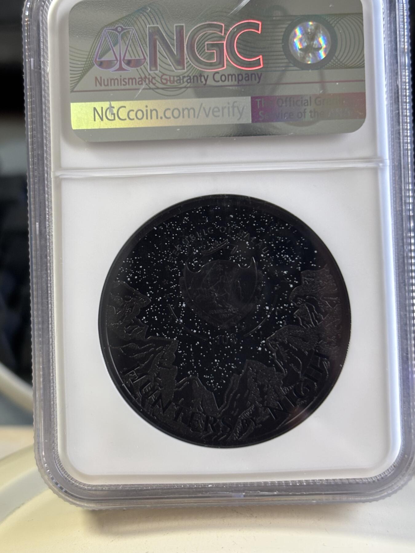 第197期拍卖 帕劳2023年夜间猎人系列凯门鳄曜石黑2盎司纪念银币NGC-PF70首无盒证书，9999银，发行量888枚