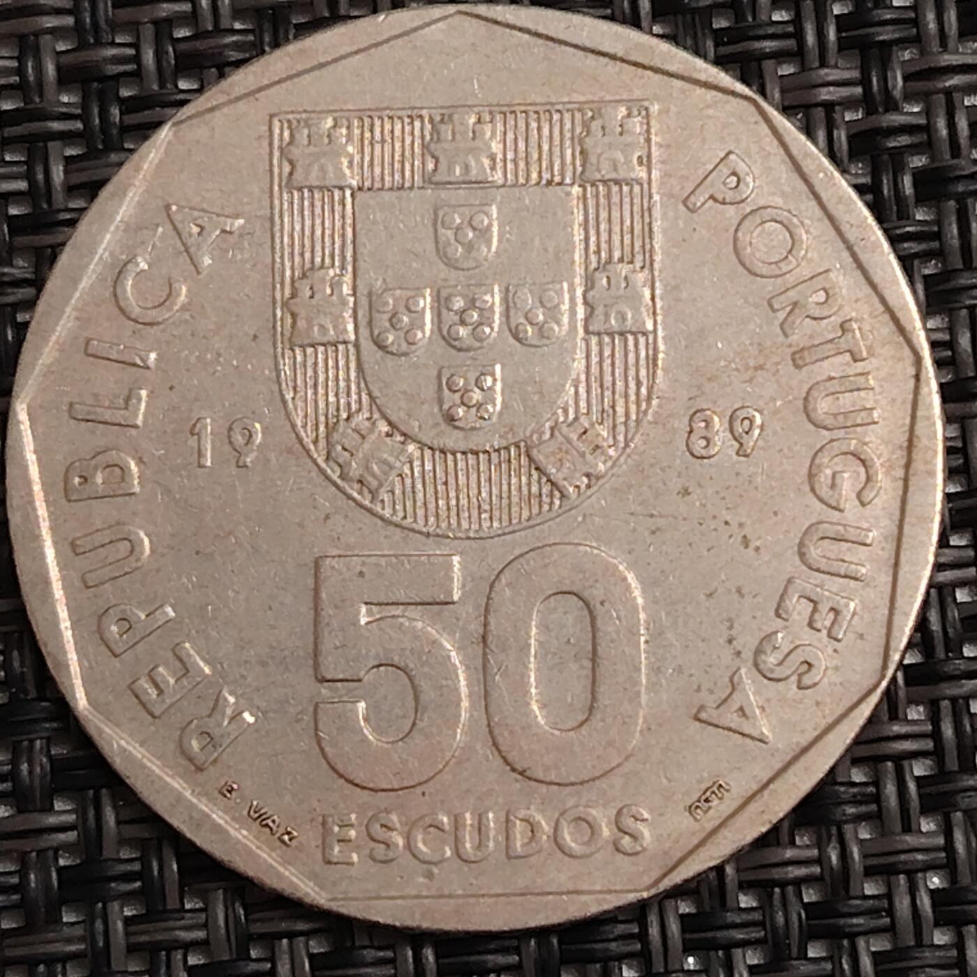 布加迪🐬～世界钱币(上海)🌾第 291 期 /  各国套币和散币 葡萄牙🇵🇹 1989年 50埃斯库多 帆船图案～C16