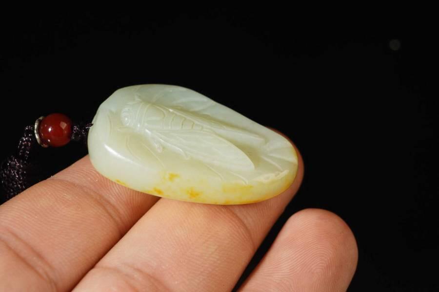 上海都达杂项专场七十二【全场包邮】 天然和田玉精雕《一鸣惊人》挂件 附鉴定证书61-230