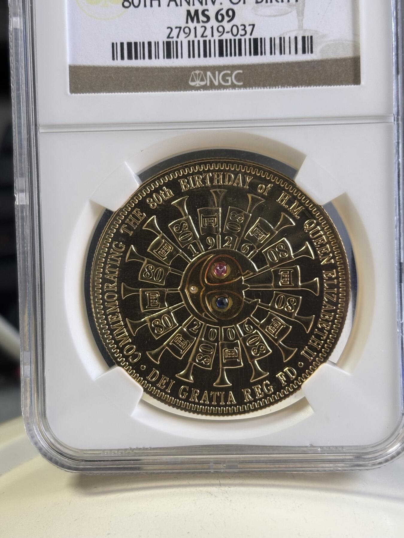 第197期拍卖 特里斯坦达库尼亚2006年女皇诞辰28.28镀金银币NGC-PF69，925银镀金，28.28克，发行20000枚，银价491