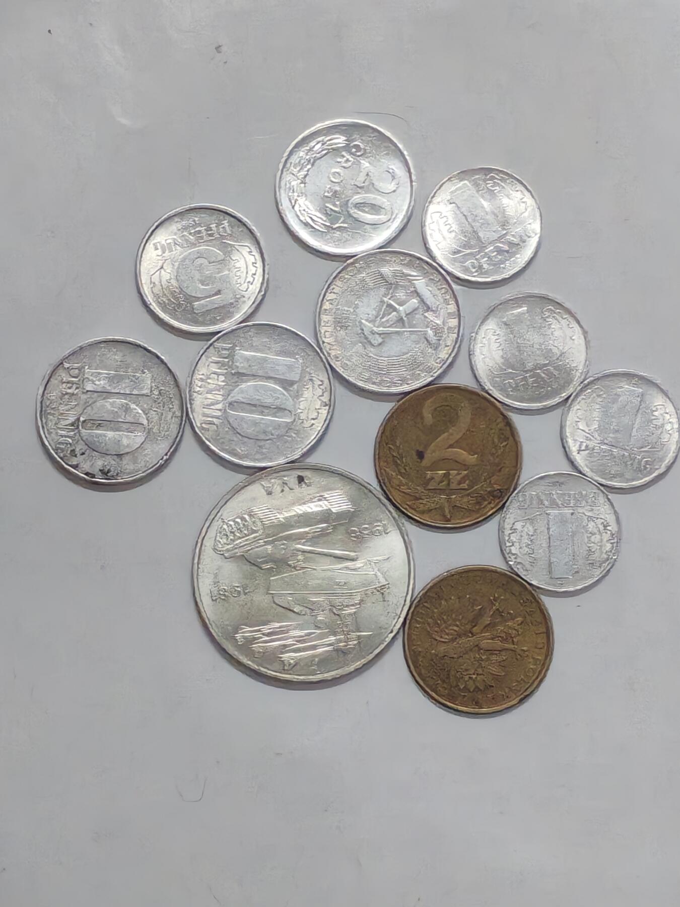 韵星假日军品类拍卖第51期  -- Rimey Holidays Militaria Auction 51 民主德国马克一组