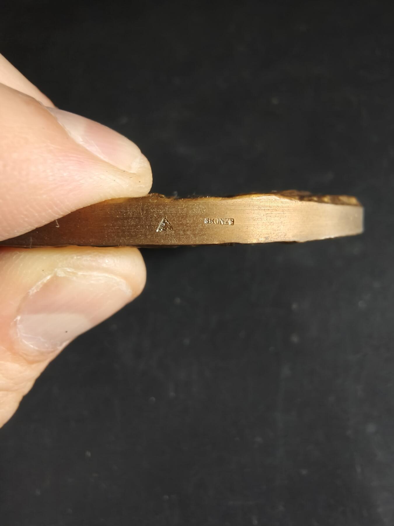 老王徽章第191期 法国巴黎医学院院长莱昂·比内大铜章     高浮雕      直径78mm     重量267.1g