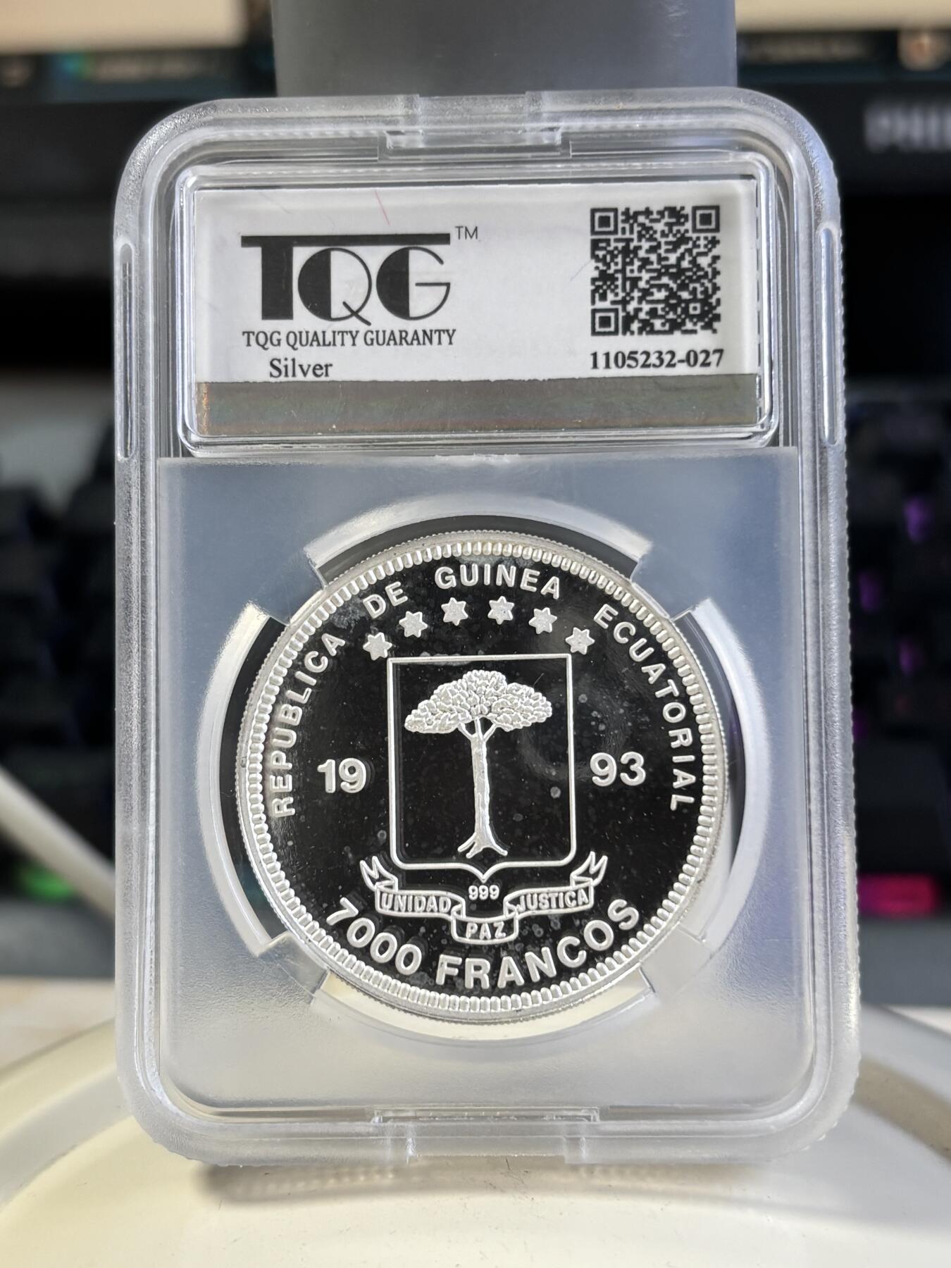 第197期拍卖 赤道几内亚1993年霸王龙彩色纪念银币TQ-PF65,999银，20克