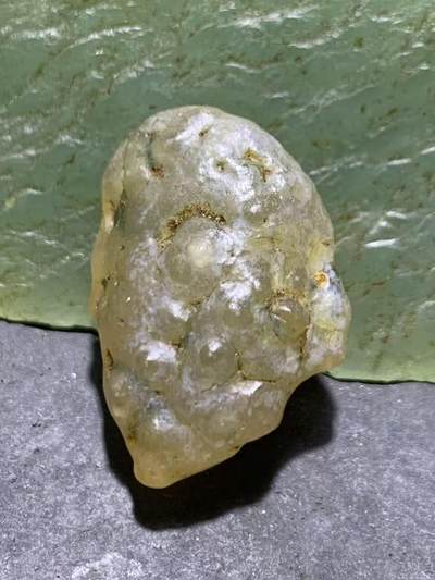 精美戈壁高玉化冻料奶油皮筋脉石原石一颗 - 精美戈壁高玉化冻料奶油皮筋脉石原石一颗