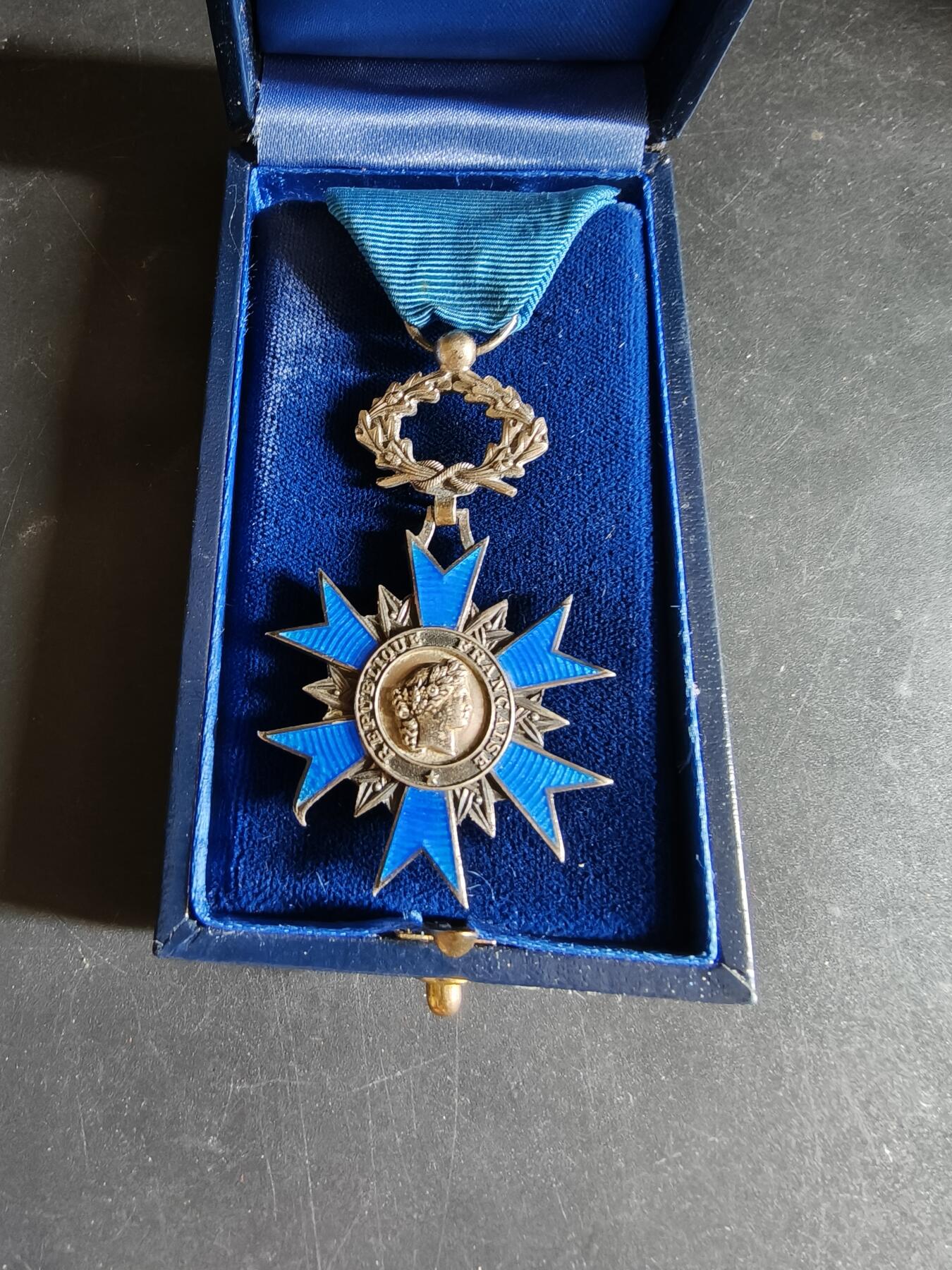 老王徽章第191期