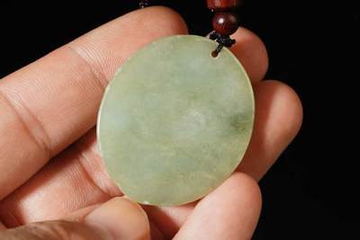 上海都达杂项专场103【全场包邮】  天然翡翠（A货）精雕《狮头》挂件67-137